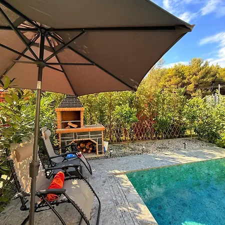 Βίλα London Pool Luxury